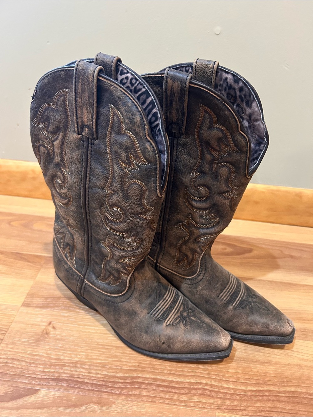 Laredo Women’s Cowboy Boots 8.5